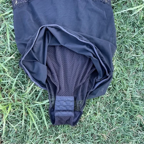 Maidenform Sensuously Shaping Wear Your Own Bra-Slip #DM2002, Beige, Black small - Picture 6 of 7